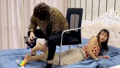 小伙爆料女友不洗脚视频,小伙视频爆料引发热议  第1张